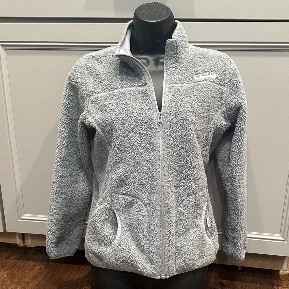 Magellan Outdoors Junior Girls Soft Fuzzy Gray Jacket - Picture 3 of 11